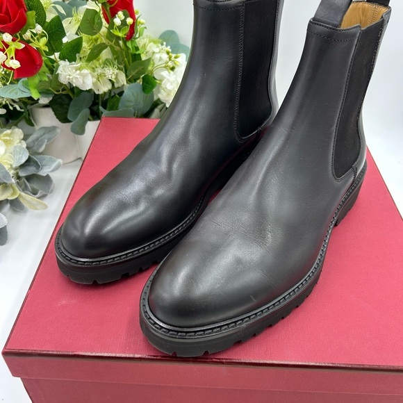 Men\'s Bally calf skin leather Chelsea boots size 11.5 made in Italy
